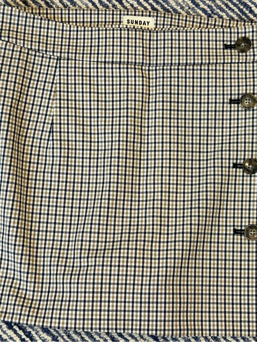 Sunday Best Aritzia Beige and Navy Plaid Button-Front Mini Skort size 6 perfect